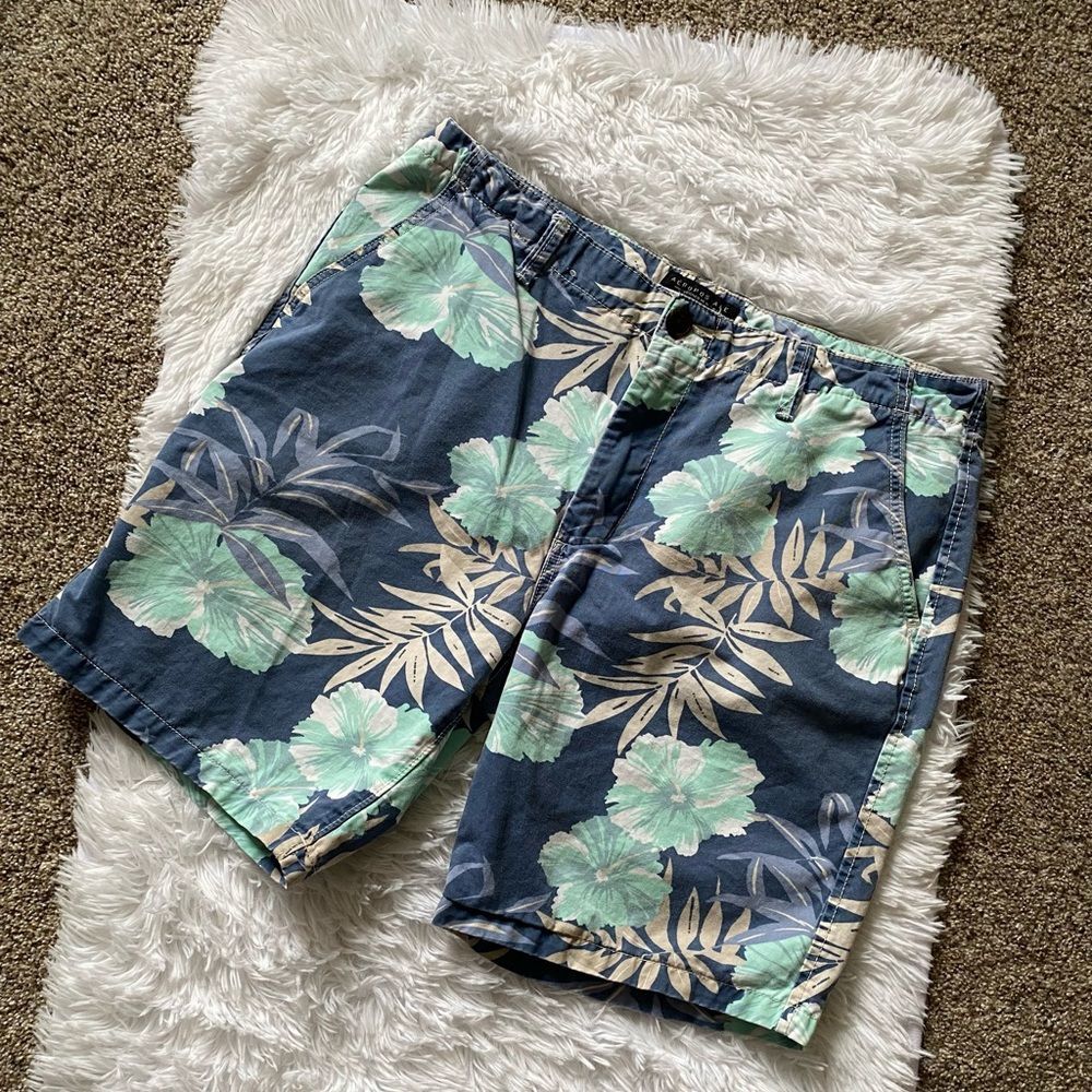 Aeropostale Navy Blue Floral Print Men's Shorts